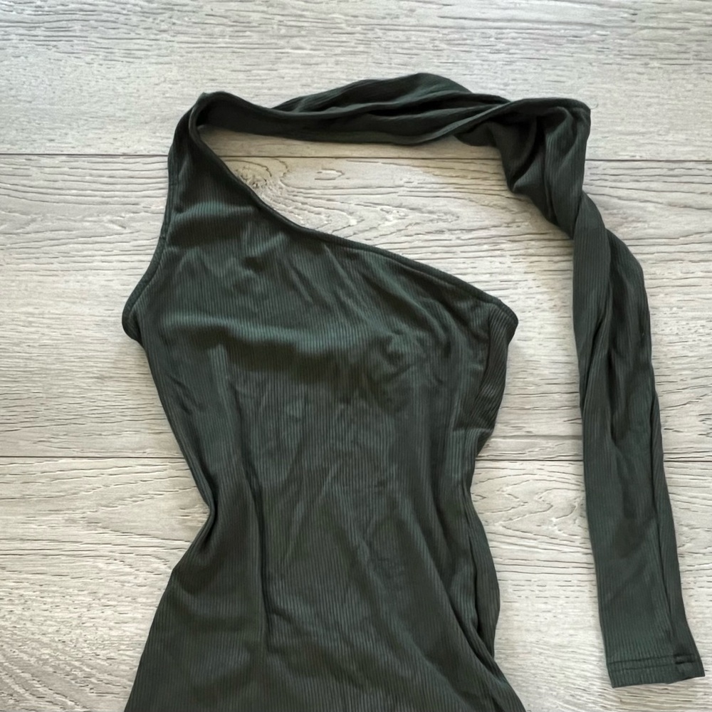 One-Shoulder Ribbed Bodysuit
